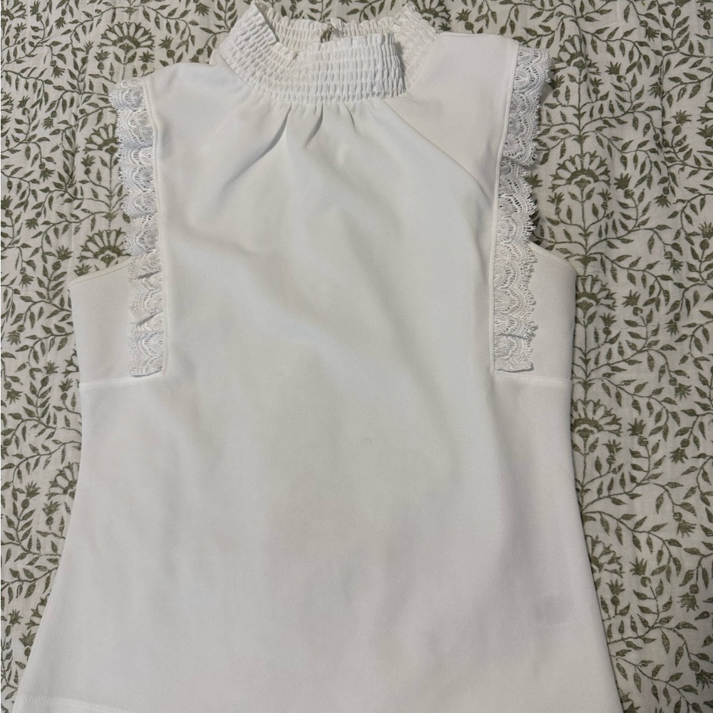 Halogen White Sleeveless Blouse with Lace Detail